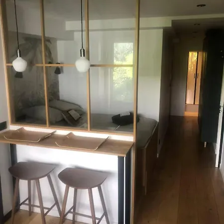 Architect Moulin Rouge Apartment *