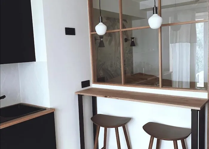 Architect Moulin Rouge